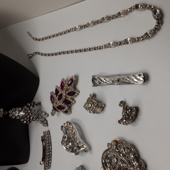 Vintage Jewelry Bundle - Picture 2 of 16